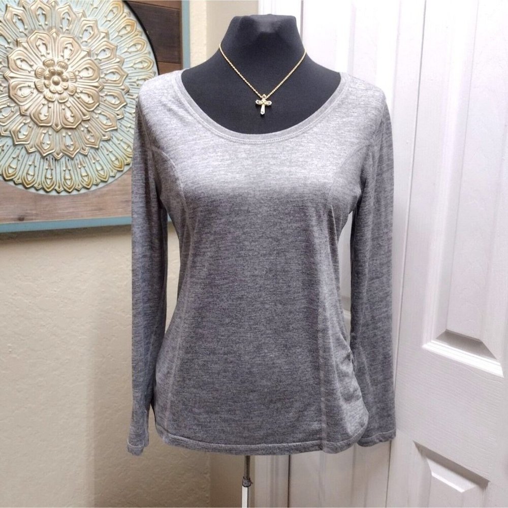 Athletic Women’s Small Dri Fit Wear Shirt Gray Long Sleeve